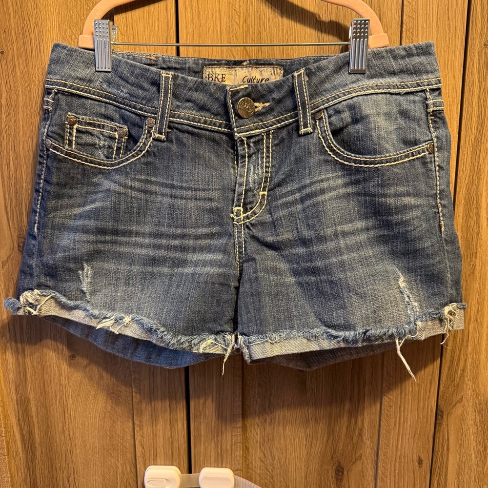 BKE Buckle Culture Denim Shorts Rolled Frayed Hem Women's Size 29